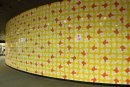 Painel de azulejos, Aeroporto Internacional Juscelino Kubitschek, 1993. . <em>Foto: Edgard Cesar </em>